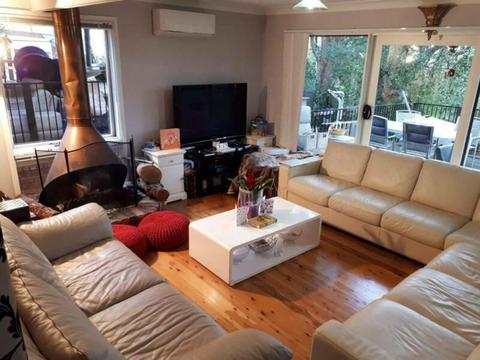 Female only Share room, in a good size bedroom in Pymble for female on