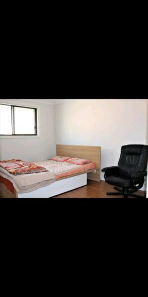 Rooms for rent-10mins walk to Blacktown