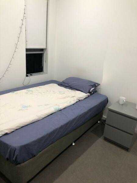 Room in Guildford West