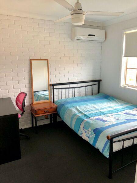 COUPLES Accomodation Furnished Aircon OWN BATHROOM & TOILET