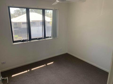 Room for Rent - Springfield Lakes 4300