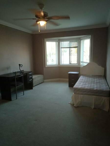 Student Single Room walking distance to Griffith University
