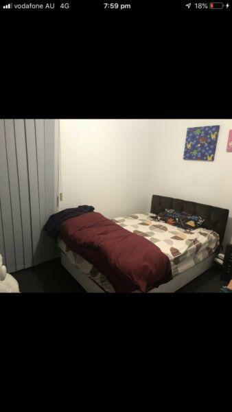 Room for Rent in Epping- non negotiable rent