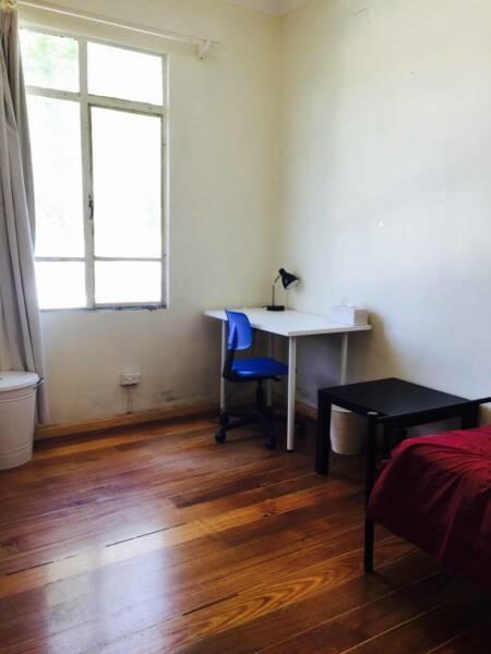 Single room available in Chadstone, Melbourne