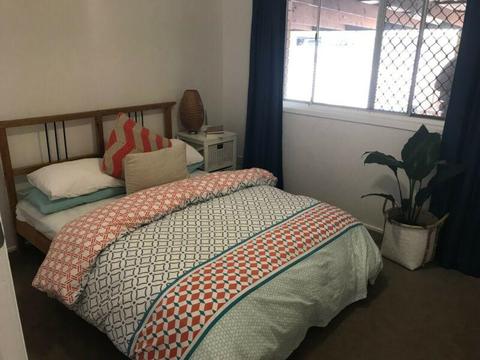 Furnished room to rent in Tugun