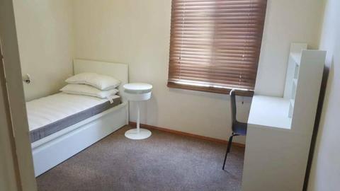 Room For Rent in Burwood Close To Deakin Uni