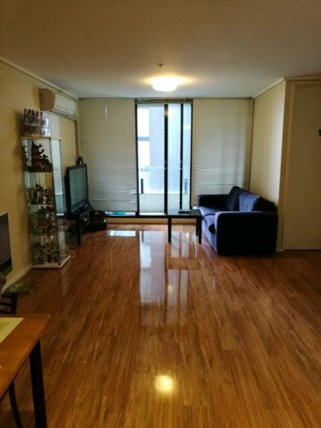 LOVELY HUGE SIZE MASTER ROOM WITH ENSUIT IN SOUTHBANK