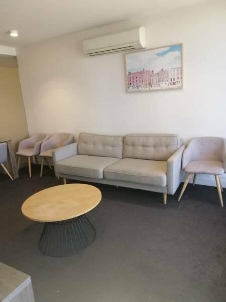 Furnished room for 2 friends (2 single beds) - CBD/free tram zone