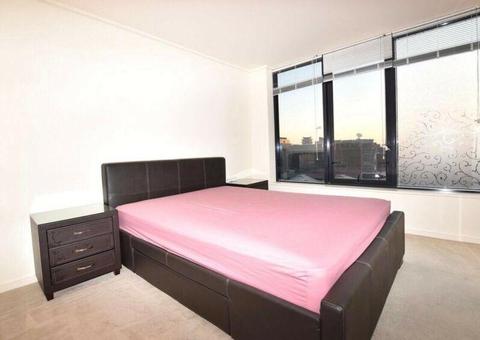 Private room available in CBD close to southern cross station