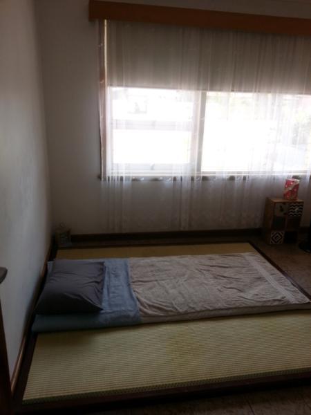 Two spacious rooms to share in Morley