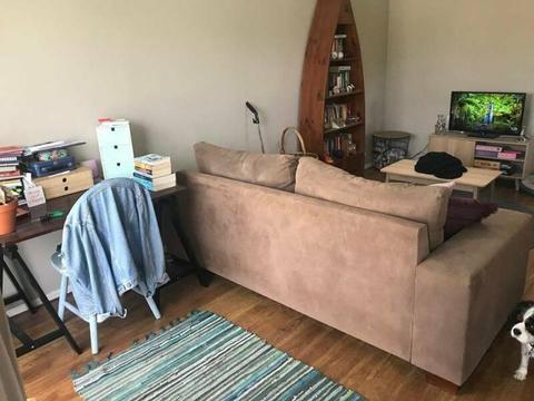 Room for rent in Hami Hill $150 - ALL BILLS & INTERNET INCLUDED