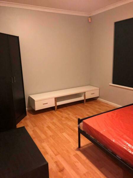 Rent room $180/wk includes Bills/WIFI -2Shops. Furnished/Unfurn