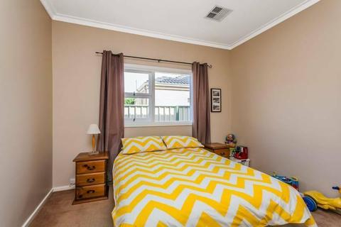 Beautiful room for rent in Cannington