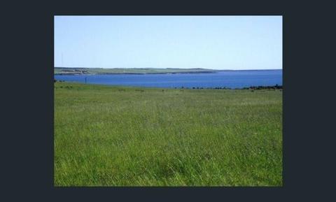 8.72 acres of fenced land up for sale at Streaky Bay
