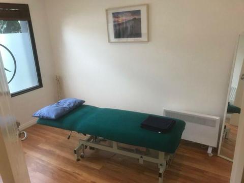 Clinic room for rent