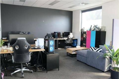 Office space in Hawthorn - close to public transport and all amenities