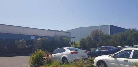 Clean Warehouse 500m2 , Office, Onsite Parking. Mulgrave