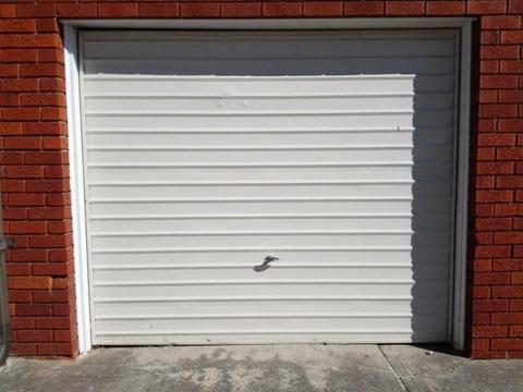 single lock up garage for rent