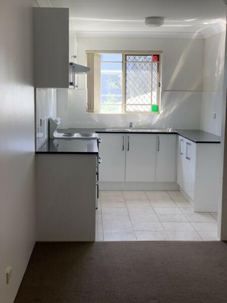 Spacious apartment with Brand New Kitchen & stonebench top for rent