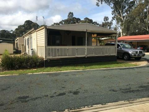 Discovery park Echuca 2 br cabin Annual/ Removal