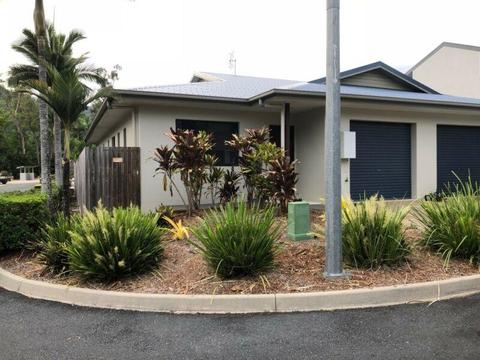 Two bed townhouse air con landscaped yard
