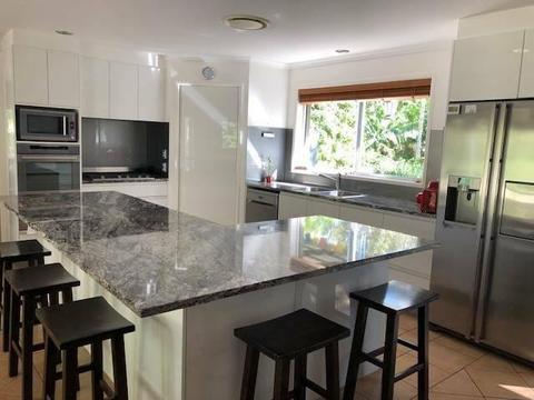 4 BR Fully Furnished House in Noosa Hinterland. Avail until April 2020