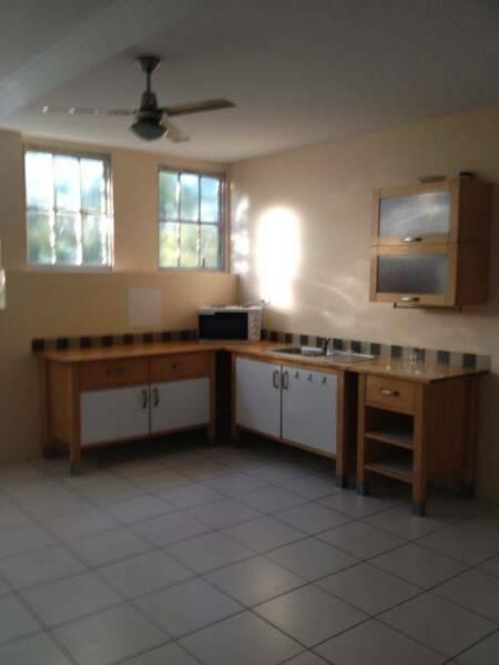 2 bedroom flat for rent Carina Heights