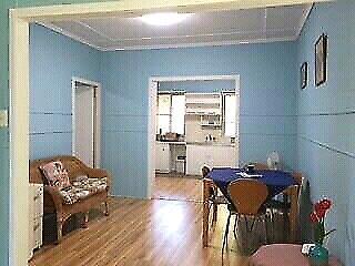 Available now - 3 bedroom house in Taringa