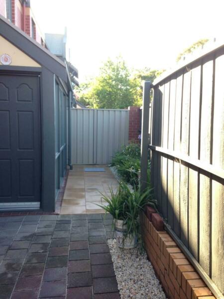 MILE END, 3-4 BEDROOM TOWNHOUSE NEAR ADELAIDE CITY FOR RENT