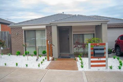 Beautiful 4 bedroom family home for rent in Doreen for $420