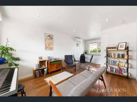 Fully furnished, freshly renovated 1 bdr apartment in Hawthorn