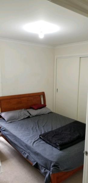 I bedroom available in 2 bedroom unit in noble park