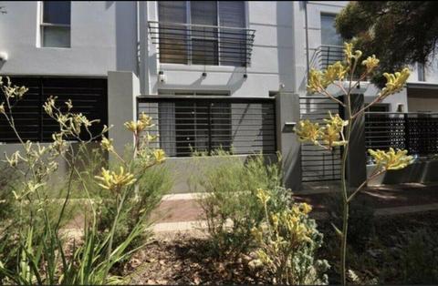 Townhouse North Perth for Rent $450pw