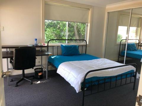 Bedroom available in Matraville