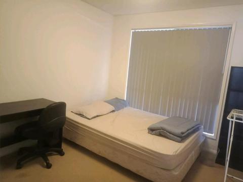 2 rooms short term in Harrison