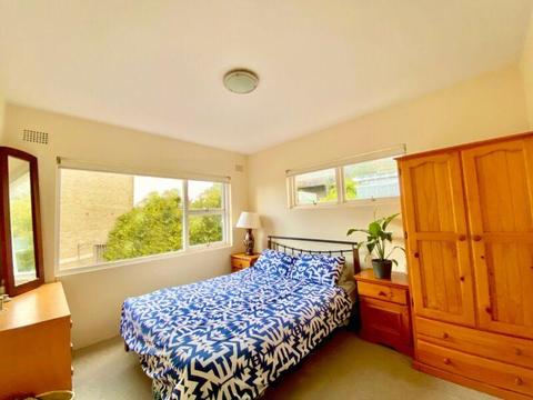 Large Double Room in Manly - DECEMBER 12th to 31st