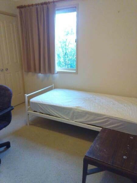 A fully furnished single bedroom is available in Amaroo