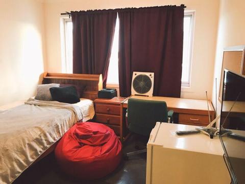 Single furnished room for rent in Coombs (houseshare)