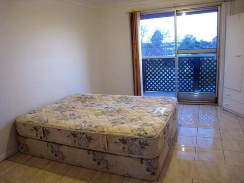 Queen Room, Balcony, Bills Inc, Fully Furnished, WiFi, A/C