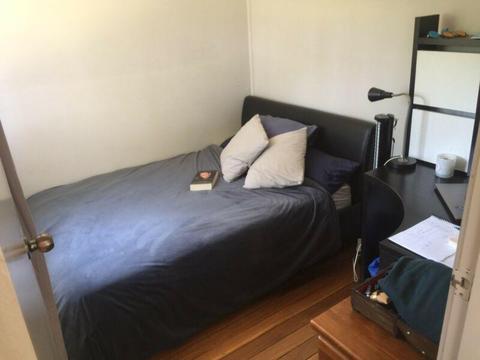 Small Bedroom for Rent (bills included)