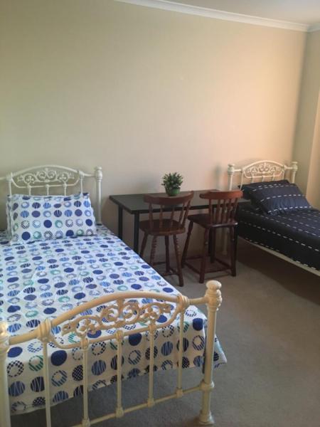 Shared house Accomodation convenient 1 minute from HomeBush station