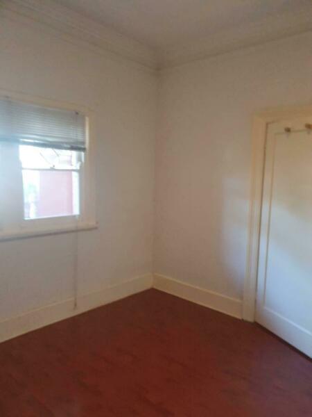 Room for rent in Burwood available now