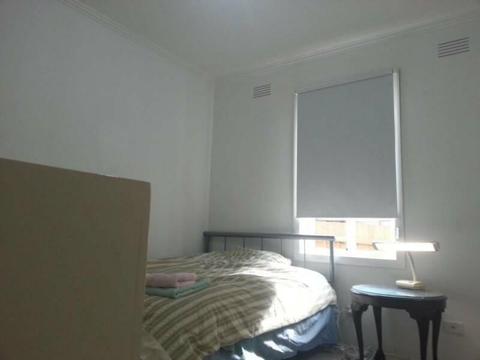 Glen Waverley House Share - Room for Rent