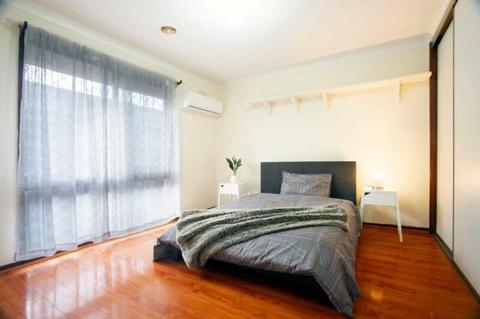 Large Fully Furnished ROOMS in Werribee - ALL bills included