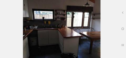 Room In North Perth, Women Only, $150 Per Week // 노스 퍼스 의 객실, 여성 전용, 주