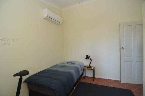 Single bedroom with aircond
