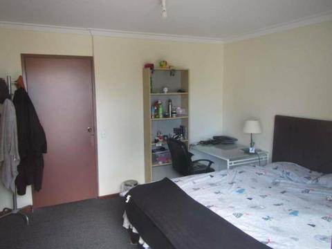 Furnished room in Crawley. Excelent location for UWA students