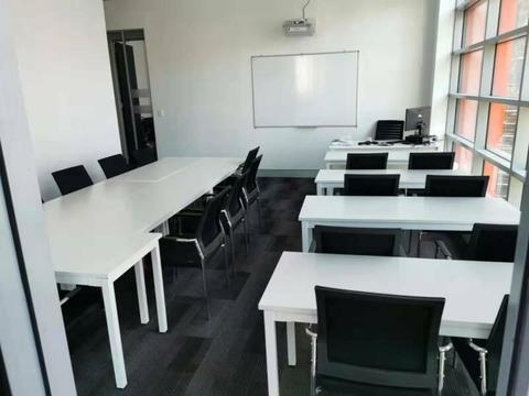 Classroom/training room for rent near Town Hall (with city view)