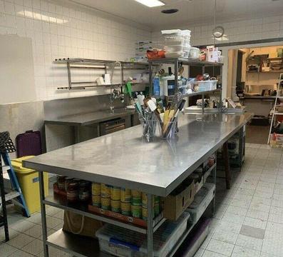 Commercial Kitchen with contents for sale : Mermaid Beach