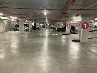 Renting car parking slot in city per week